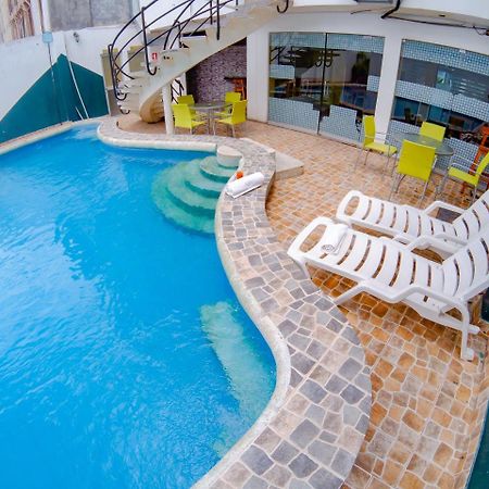 Hotel Jhor Bush Пукалпа Екстериор снимка