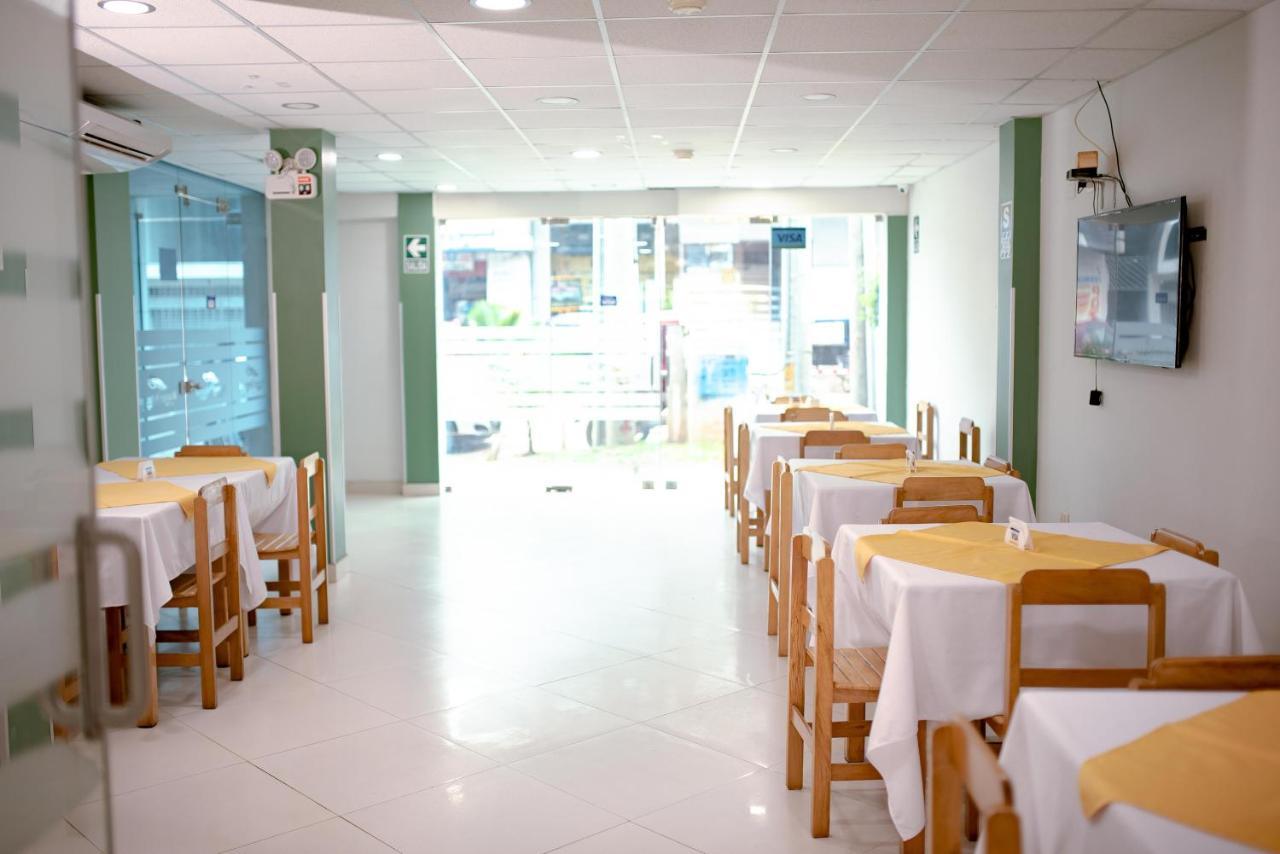 Hotel Jhor Bush Пукалпа Екстериор снимка
