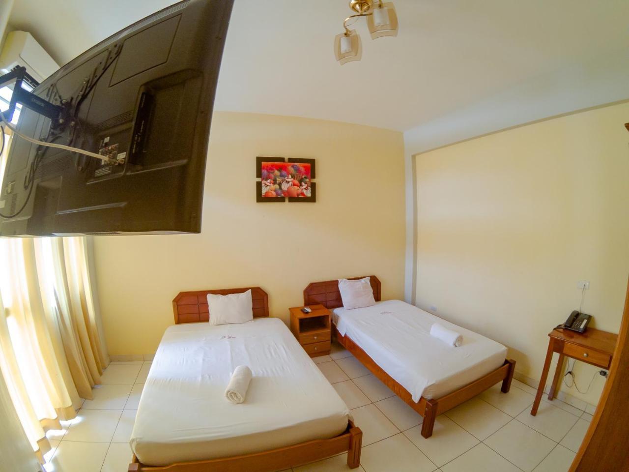 Hotel Jhor Bush Пукалпа Екстериор снимка