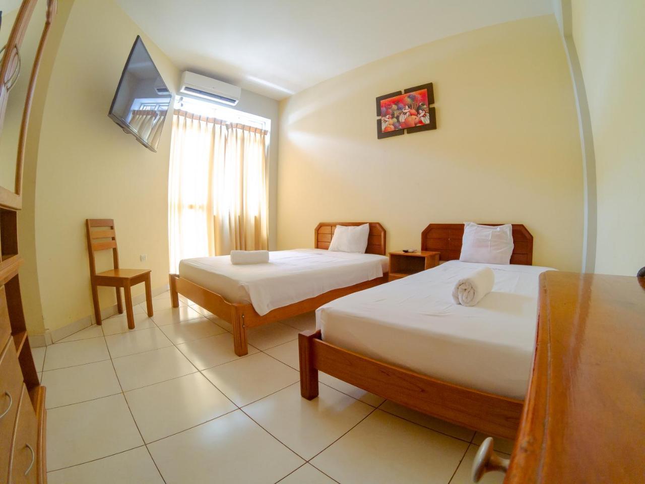Hotel Jhor Bush Пукалпа Екстериор снимка
