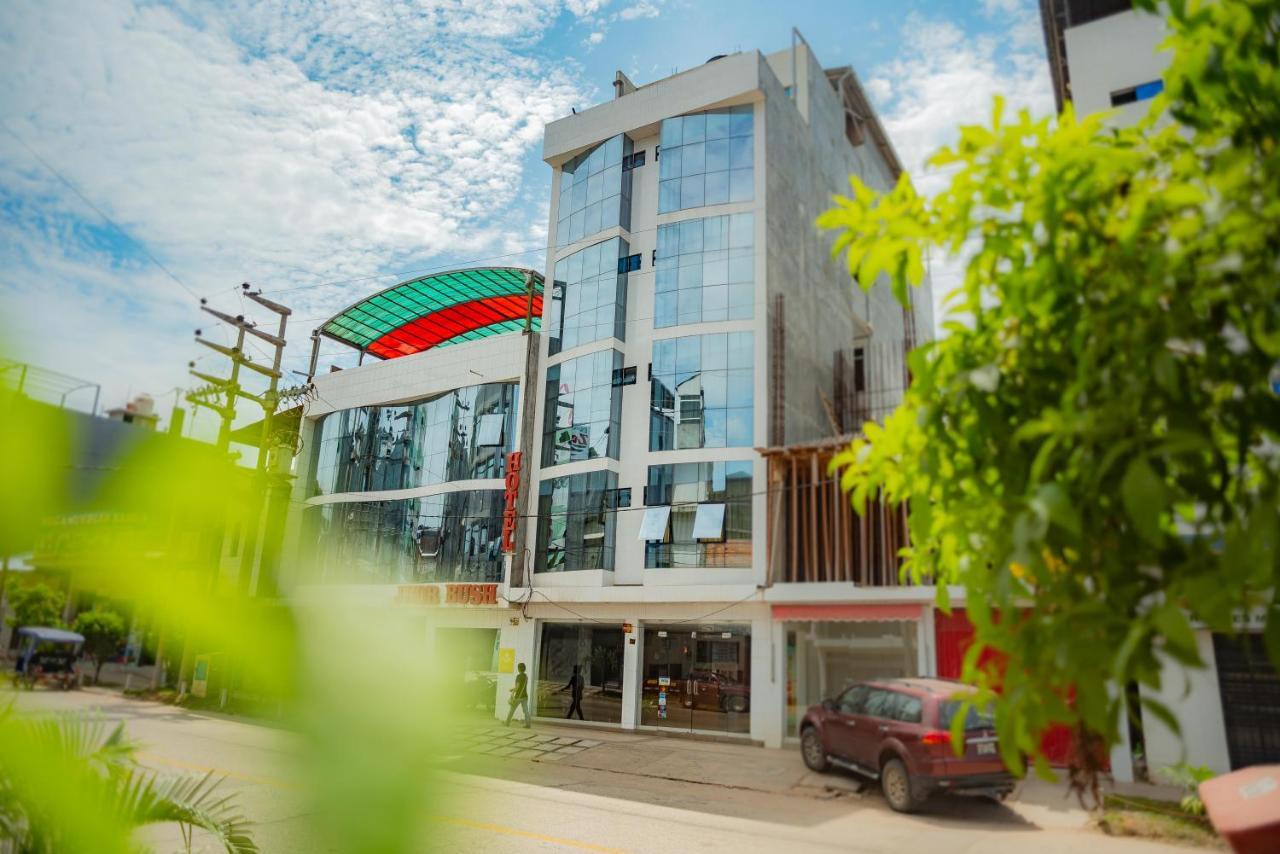 Hotel Jhor Bush Пукалпа Екстериор снимка